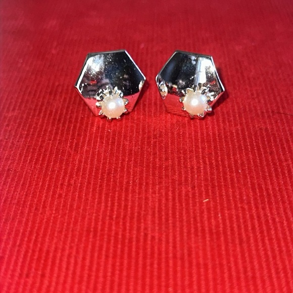 Vintage Cultured Pearl Cufflinks & Tie Clip - Picture 4 of 7